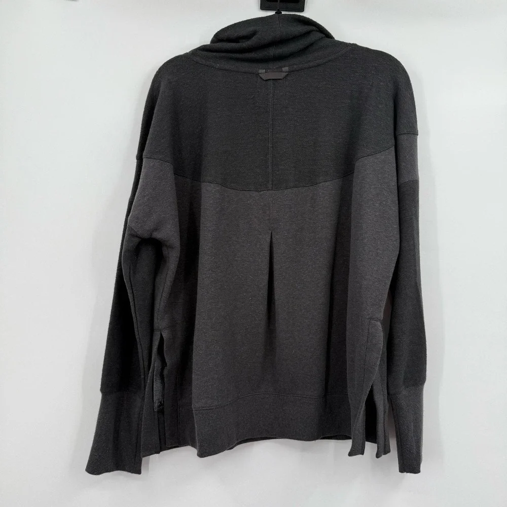 PrAna Sweatshirt Womens Large Gray Cozy Up Turtleneck Fleece Pullover UPF Hemp